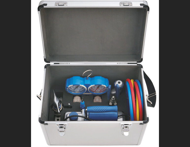Kit outillage en mallette aluminium comprenant VI215SV, VMG2R410AA, VFT808I, VTC TF-VTB5AMSV